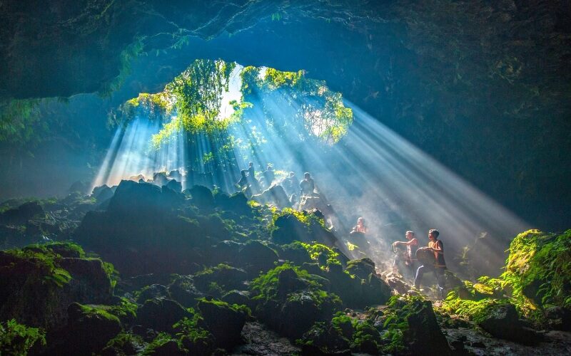 Journey through Wonders of Central Vietnam in 6 Days