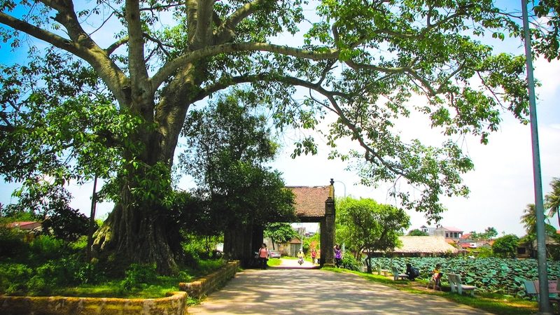 Duong Lam Ancient Village
