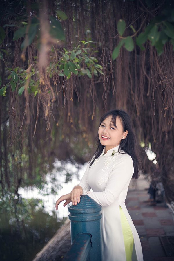 Celeste in Vietnamese traditional costume, Ao Dai