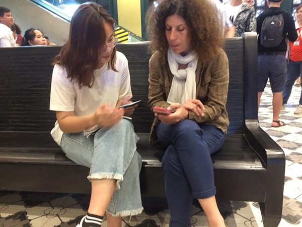 en attendant à l'embarquement de la Bai d'Halong