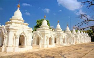 Kuthodaw Pagoda