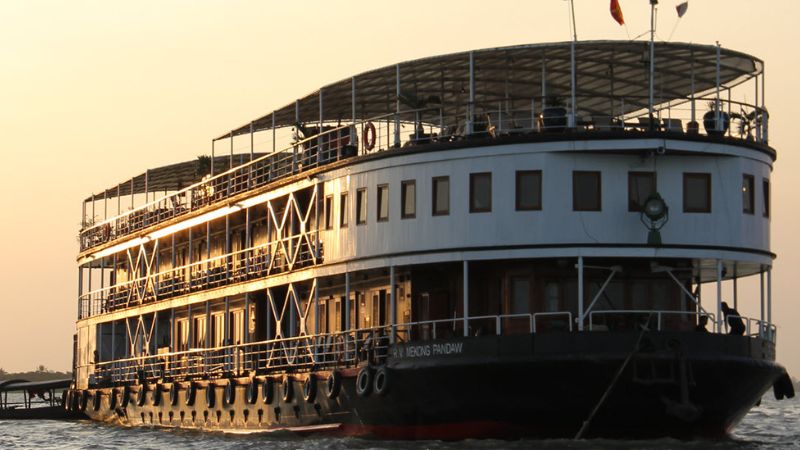 RV Mekong Pandaw Cruise 8 days 7 nights : Saigon - Siem Reap