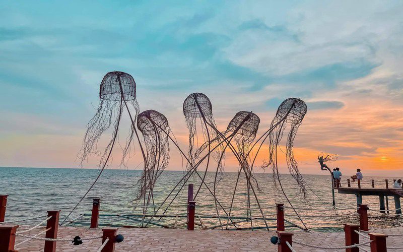 Sunset and Squid Fishing in Phu Quoc 1 Day