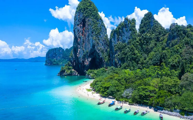 Amazing Thailand 8 Days Tour for Family Travel