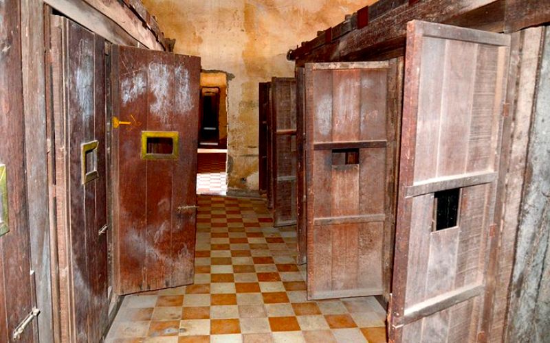 Tuol Sleng Museum