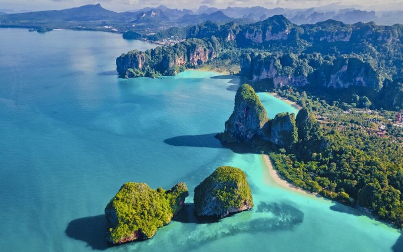 The Coast around Railay