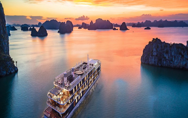 Vietnam Luxury Vacation in 12 Days